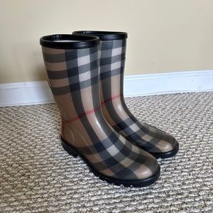 Burberry check rain boots 5
